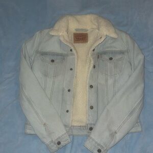 Levi’s Women Sherpa Trucker Jacket